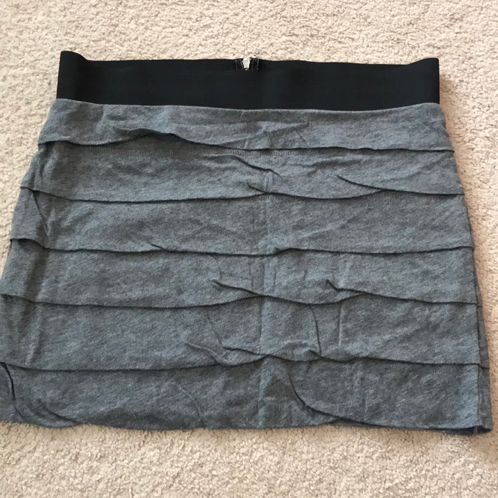 Express grey ruffled skirt medium